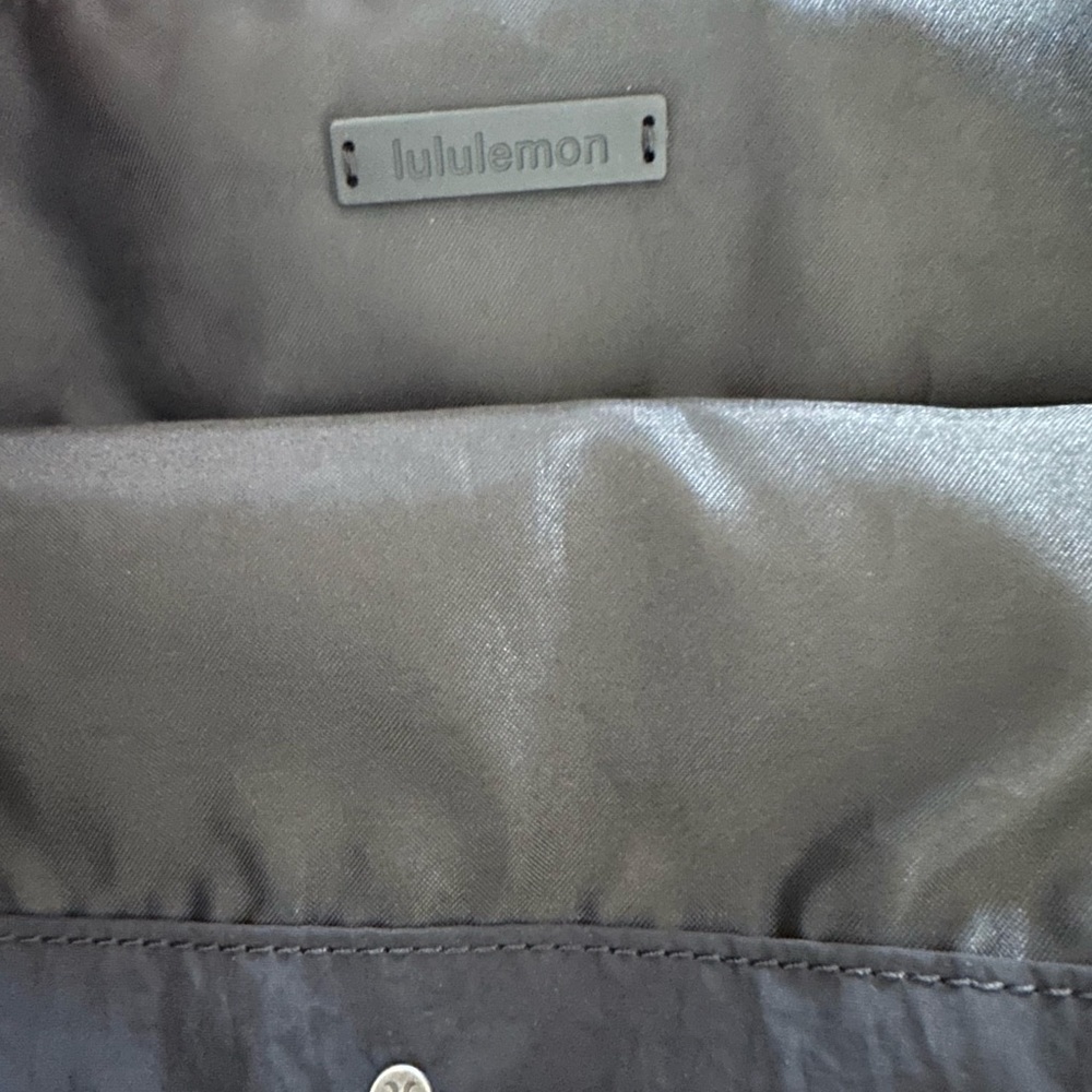Lululemon side cinch bag (Sold out‼️)